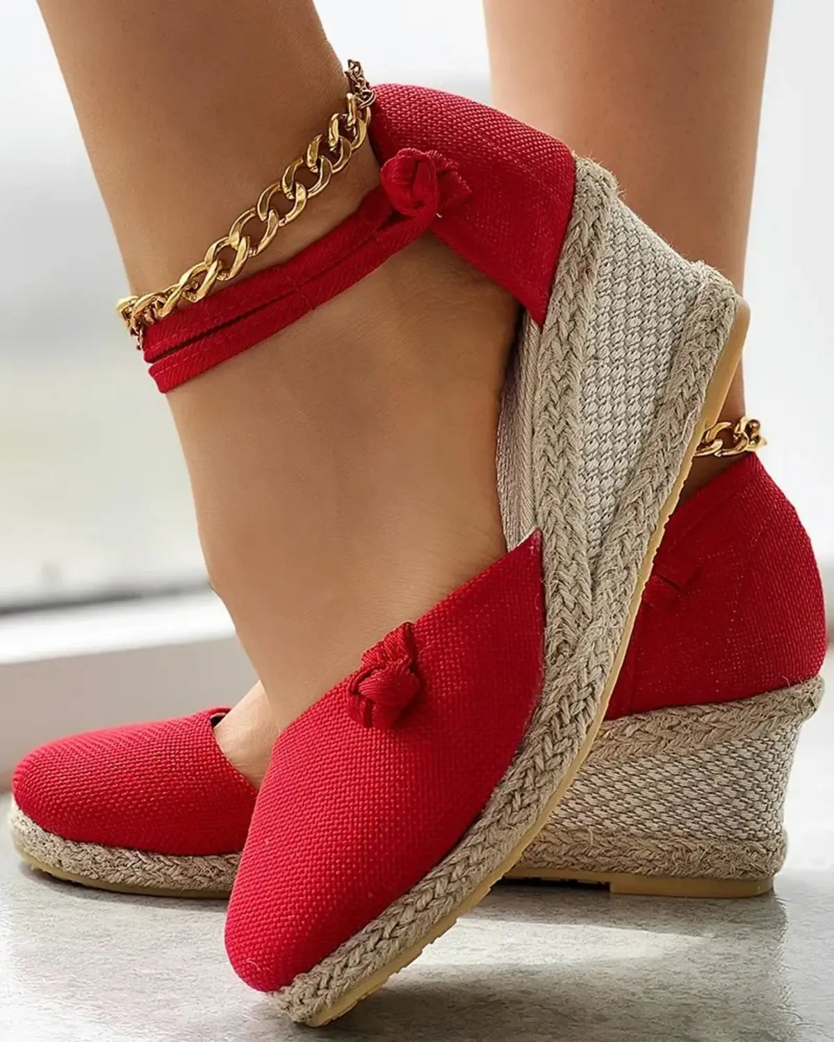Feline | Geknoopte espadrilles met enkelbandje in de kleur Rood voor dames in Beach stijl ideaal voor de zomer.