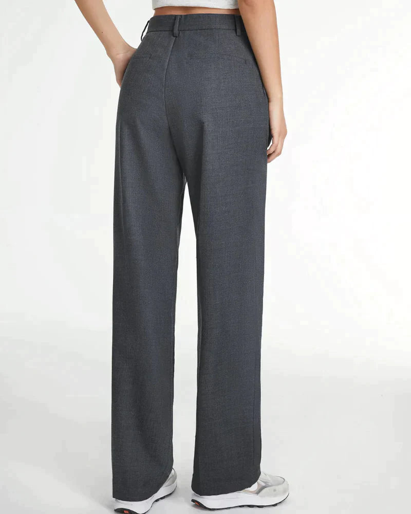 Femke | Elegante getailleerde damesbroek in de kleur Zwart voor dames in stijl ideaal voor de lente.