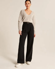 Femke | Elegante getailleerde damesbroek in de kleur Zwart voor dames in stijl ideaal voor de lente.