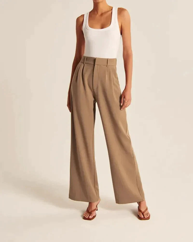 Femke | Elegante getailleerde damesbroek in de kleur Zwart voor dames in stijl ideaal voor de lente.