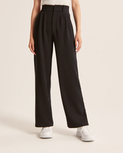 Femke | Elegante getailleerde damesbroek in de kleur Zwart voor dames in stijl ideaal voor de lente.