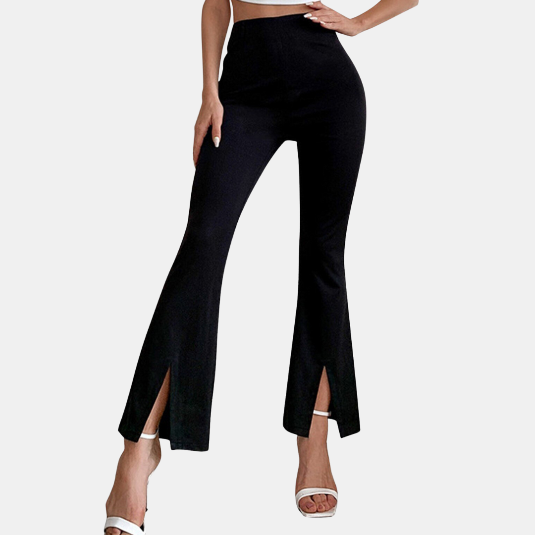 Femke | Stijlvolle uitlopende broek in de kleur Zwart voor dames in stijl ideaal voor de lente.