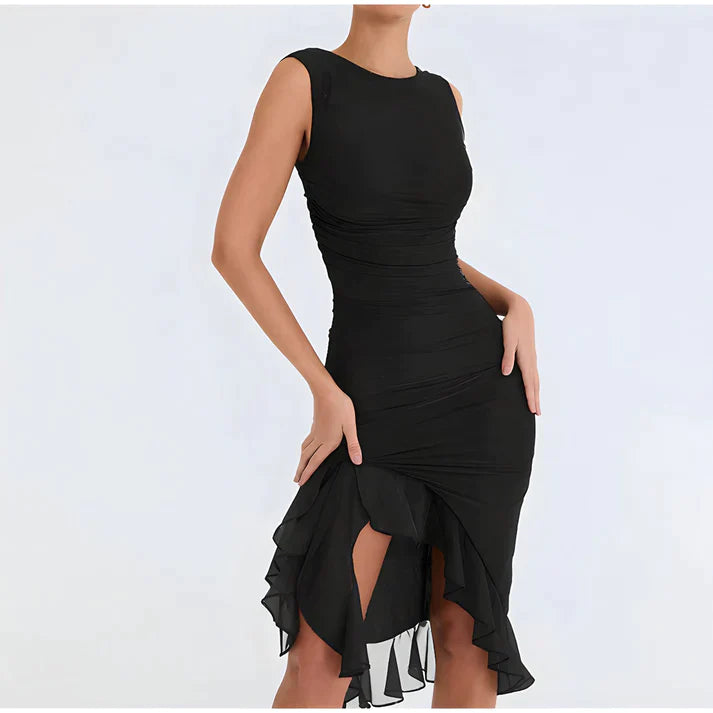 Fenna | Elegante bodycon jurk met ruches in de kleur Zwart voor dames in Party stijl ideaal voor de lente.