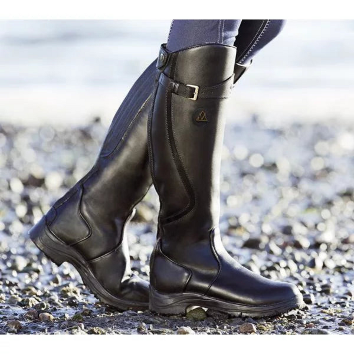Fenna | Waterdichte hoge dames laarzen in de kleur Zwart voor dames in Outdoor stijl ideaal voor de herfst.