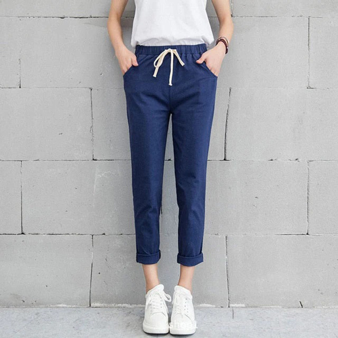 Fleur | Comfortabele damesbroek in de kleur Blauw voor dames in stijl ideaal voor de lente.