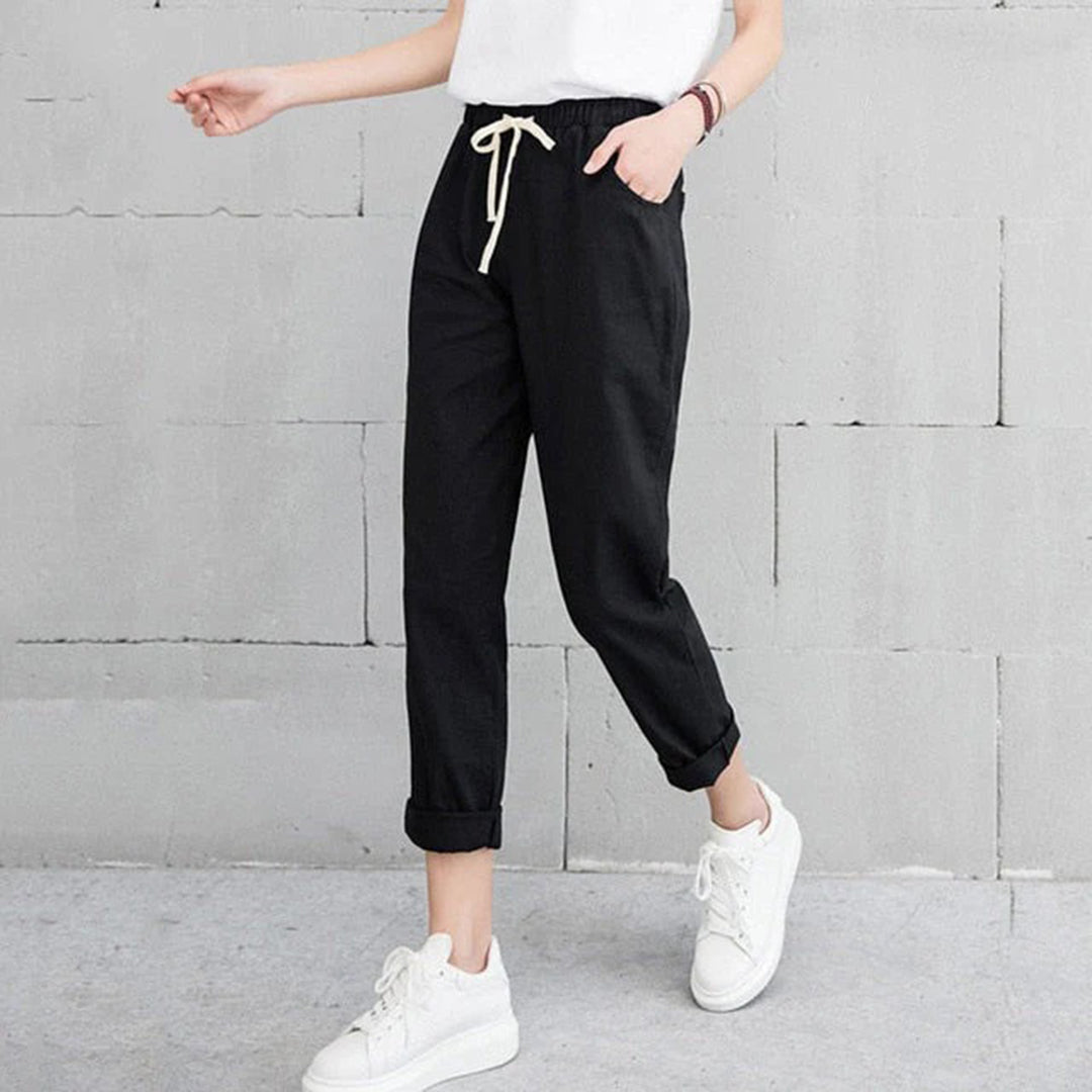 Fleur | Comfortabele damesbroek in de kleur Zwart voor dames in stijl ideaal voor de lente.