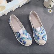 Fleur | Fleurige canvas espadrilles in de kleur Blauw/Bruin voor dames in Beach stijl ideaal voor de zomer.
