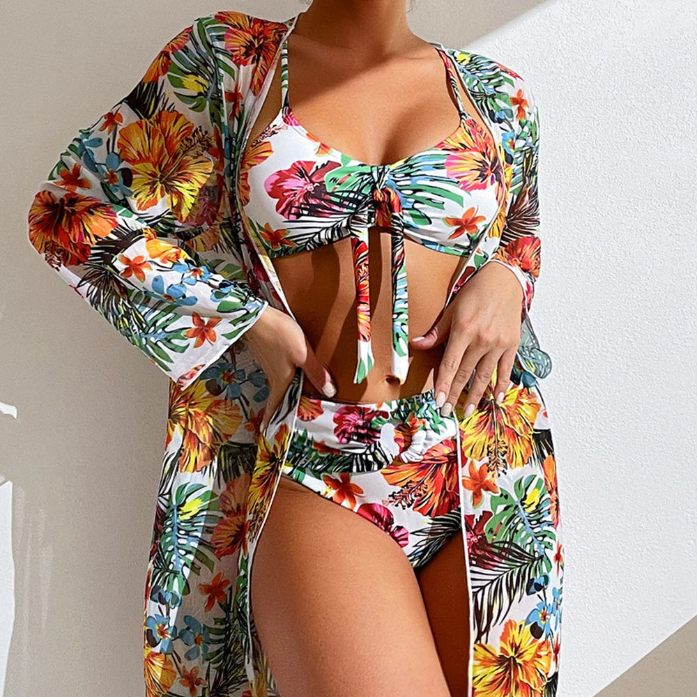 Fleurige & trendy bikini set in de kleur Blauw voor dames in Beach stijl ideaal voor de lente.