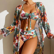 Fleurige & trendy bikini set in de kleur Wit voor dames in Beach stijl ideaal voor de lente.