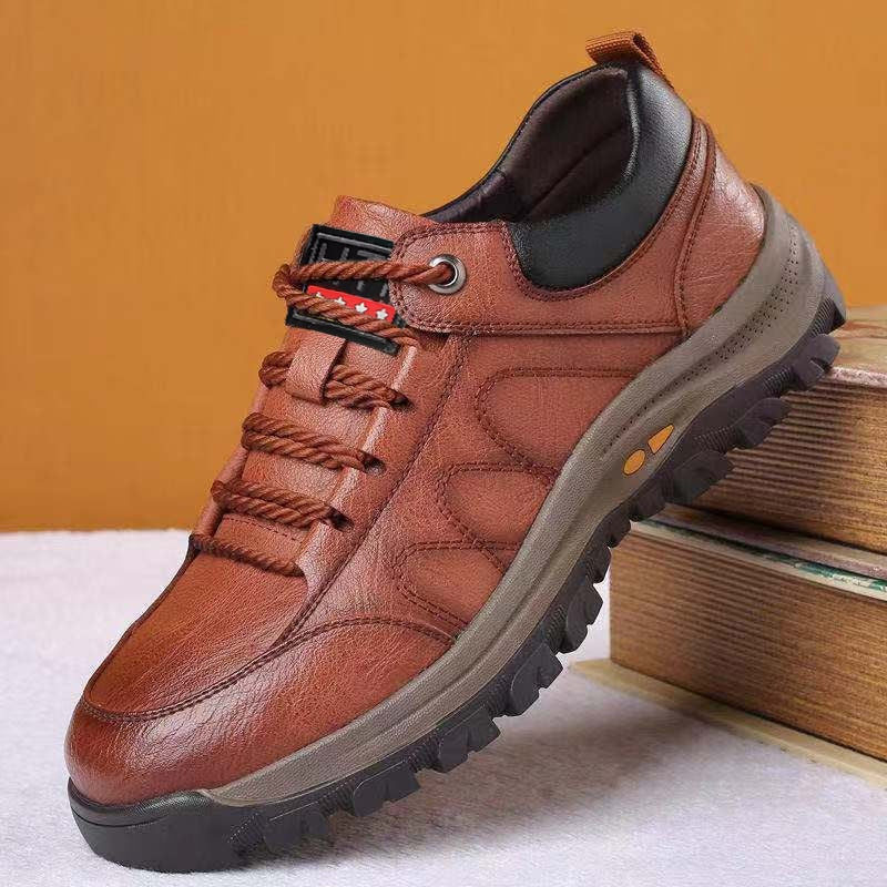 Frits | Ademende bruine wandelschoenen in de kleur Bruin voor heren in Outdoor stijl geschikt voor alle seizoenen.