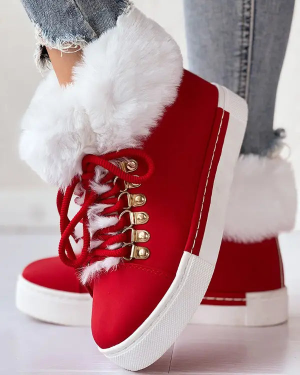 Fuzzy Detail gevoerde enkellaarzen met veters in de kleur Rood voor dames in stijl ideaal voor de herfst.
