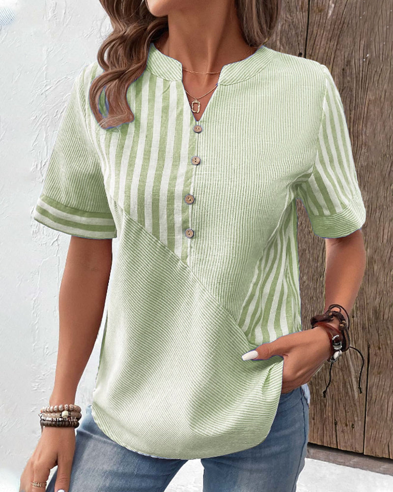 Gestreepte V-hals Blouse met korte mouwen in de kleur Groen voor dames in Formal stijl ideaal voor de herfst.