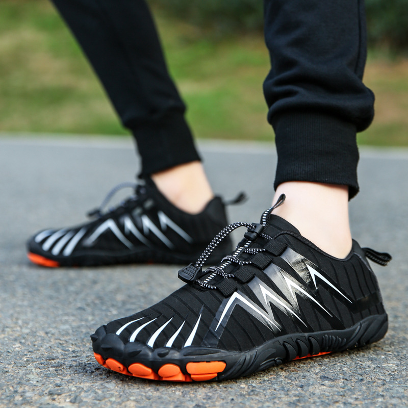 Gezonde en antislip blotevoetschoenen (Unisex) in de kleur Rood voor heren in stijl ideaal voor de zomer.