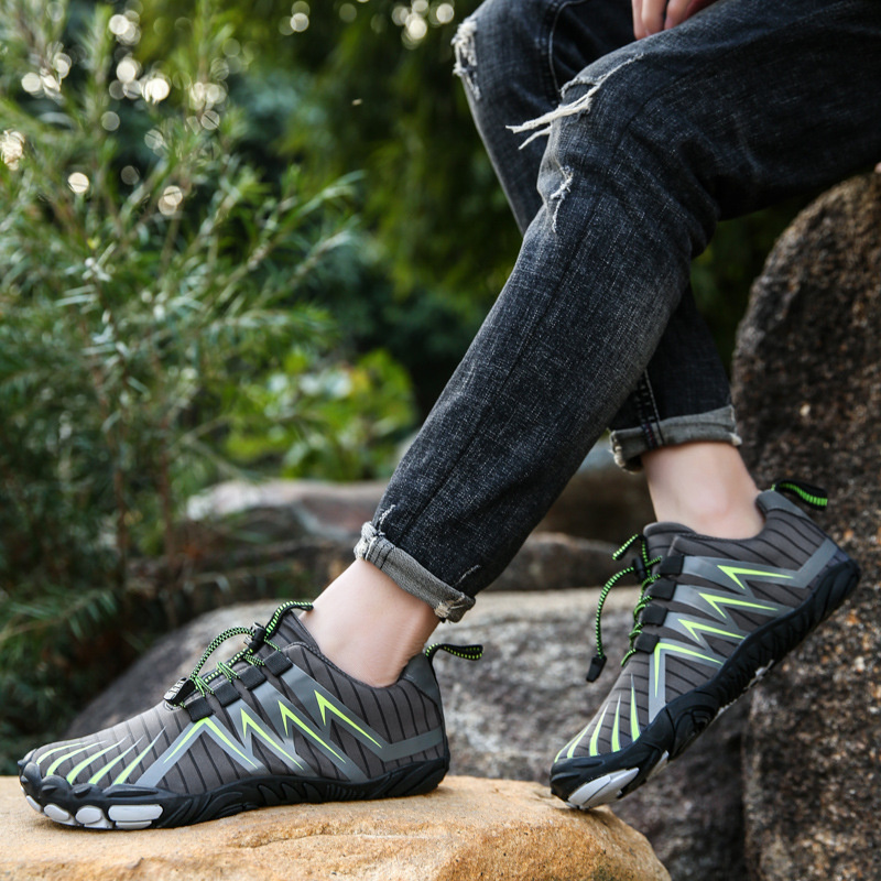 Gezonde en antislip blotevoetschoenen (Unisex) in de kleur Rood voor heren in stijl ideaal voor de zomer.