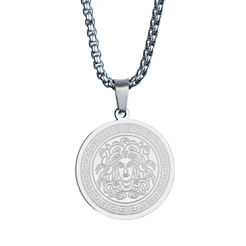 Henky | Gouden & zilveren Medusa ketting in de kleur Silver voor heren in stijl geschikt voor alle seizoenen.