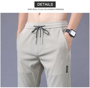 Heren Stretch broek in de kleur Donkergrijs voor heren in stijl ideaal voor de herfst.