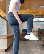 Heren Stretch broek in de kleur Donkergrijs voor heren in stijl ideaal voor de herfst.