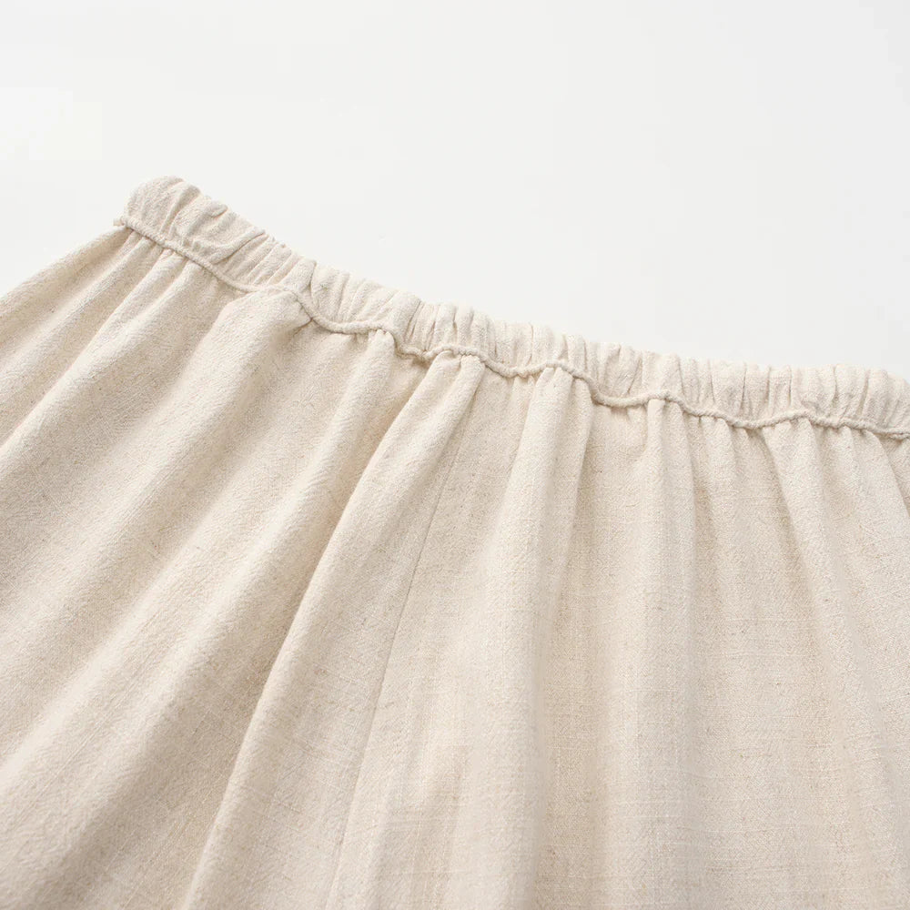 Hessel | Linnen slim fit pantalon in de kleur Beige voor heren in Beach stijl geschikt voor alle seizoenen.