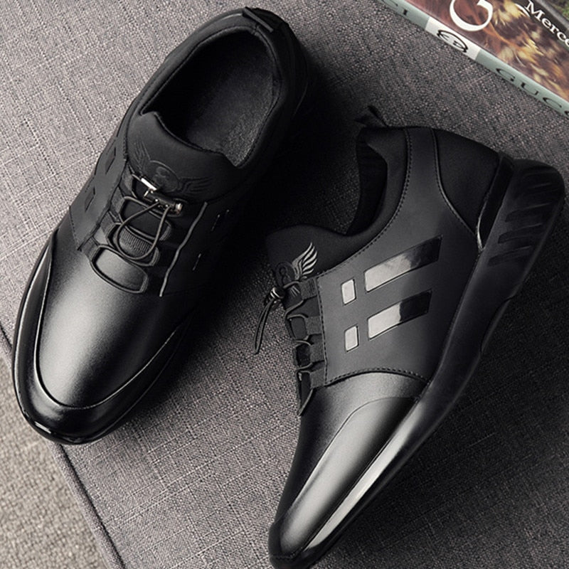 High Top Sole Sneaker in de kleur Zwart voor heren in stijl geschikt voor alle seizoenen.