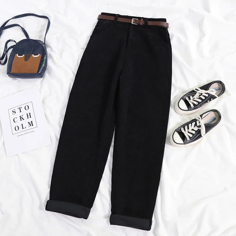 Hilda | Corduroy broek voor dames in de kleur Zwart voor dames in stijl ideaal voor de herfst.