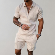 Stijlvolle en comfortabele zomerset voor heren, bestaande uit een Hugo Polo en shorts. Ideaal voor diverse gelegenheden en perfect voor een trendy look.