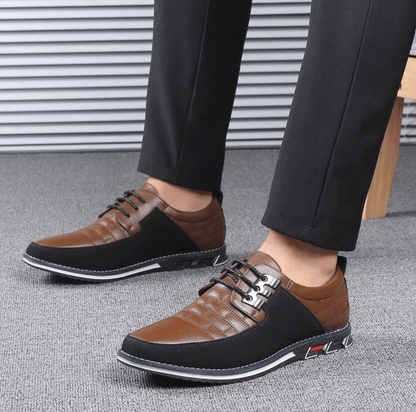 Hybride kunstleren schoenen - een perfecte mix van klassieke en elegante ontwerpen. Deze stijlvolle en veelzijdige schoenen bieden langdurig comfort, superieure demping en innovatieve ondersteuning. Geschikt voor diverse gelegenheden en ideaal voor een modieuze uitstraling.