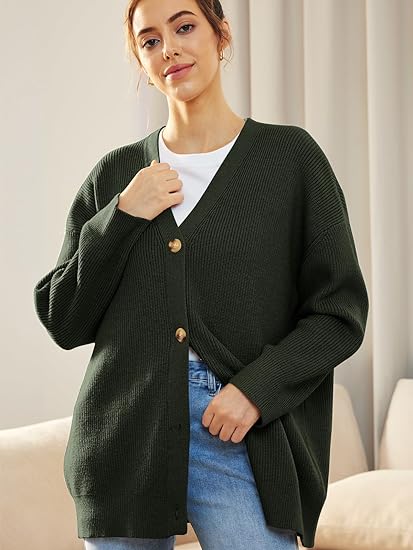 Ilse Jacobsen | Lichte cardigan met V-hals en knoopjes in de kleur Marineblauw voor dames in stijl ideaal voor de winter