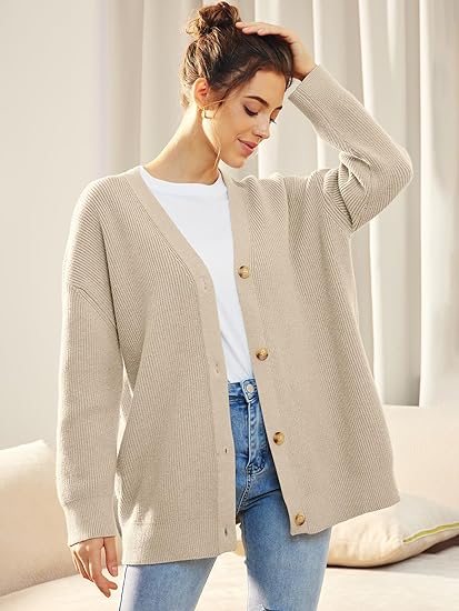 Ilse Jacobsen | Lichte cardigan met V-hals en knoopjes in de kleur Marineblauw voor dames in stijl ideaal voor de winter