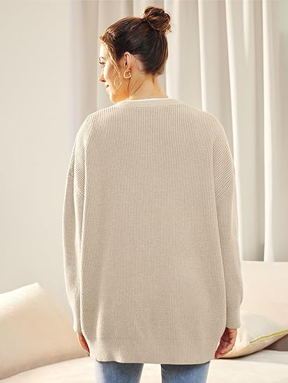 Ilse Jacobsen | Lichte cardigan met V-hals en knoopjes in de kleur Marineblauw voor dames in stijl ideaal voor de winter