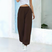 Jacintha | Stijlvolle broek met elegance in de kleur Koffie voor dames in stijl ideaal voor de herfst.