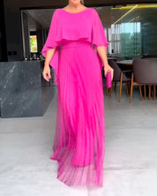 Jacobine | A-lijn Maxi Jurk met ronde hals in de kleur Roze voor dames in stijl ideaal voor de lente.