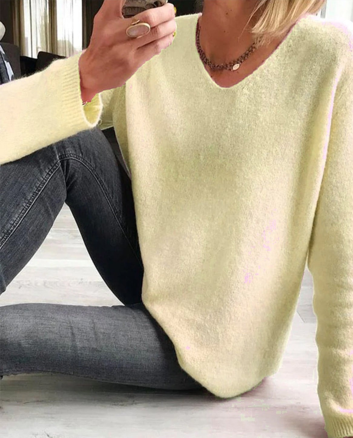 Jacobs | Eenvoudige effen trui met lange mouwen in de kleur Roze voor dames in stijl ideaal voor de herfst.