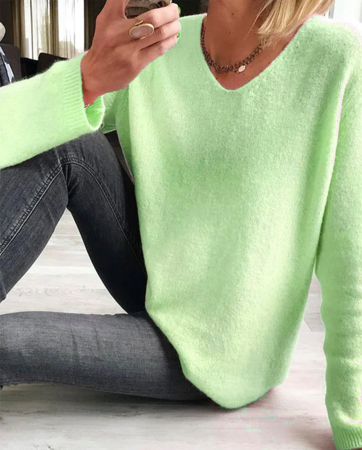 Jacobs | Eenvoudige effen trui met lange mouwen in de kleur Groen voor dames in stijl ideaal voor de herfst.