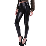 Jasmijn | Comfortabele leren legging voor vrouwen in de kleur Zwart voor dames in stijl ideaal voor de herfst.