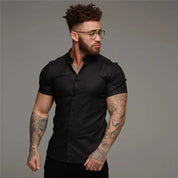 Jeroen | Zwart licht gewicht korte mouw overhemd in de kleur Zwart voor heren in Smart-casual stijl ideaal voor de lente.