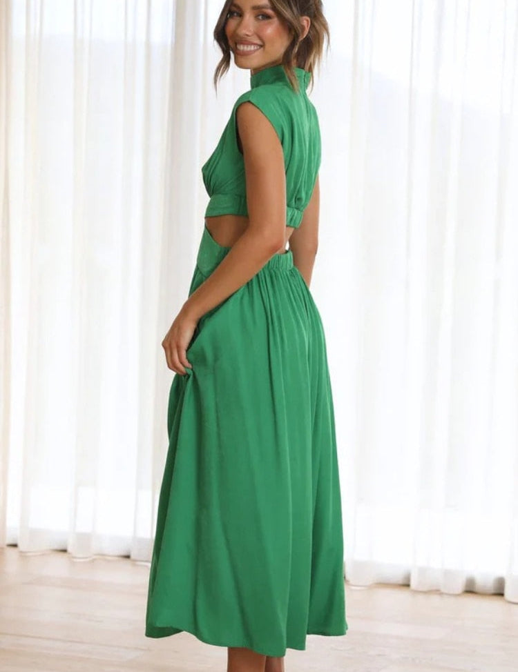 Jolijn | Elegante maxi jurk in de kleur Groen voor dames in stijl ideaal voor de herfst.