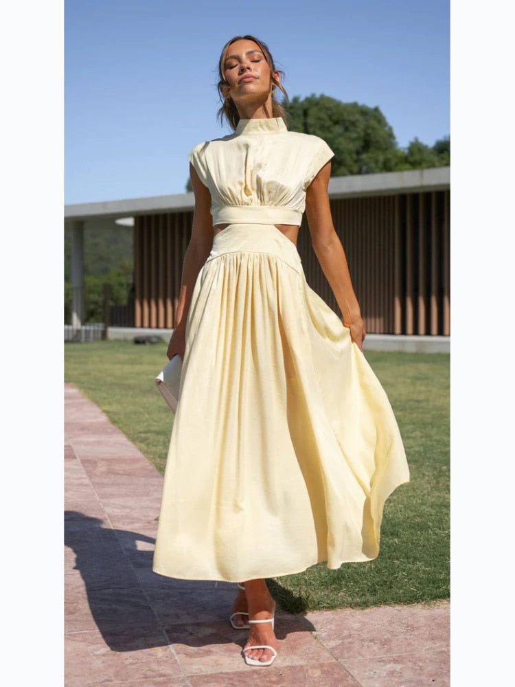 Jolijn | Elegante maxi jurk in de kleur Geel voor dames in stijl ideaal voor de herfst.