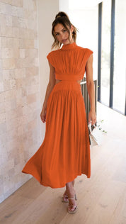 Jolijn | Elegante maxi jurk in de kleur Oranje voor dames in stijl ideaal voor de herfst.
