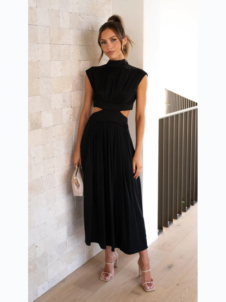 Jolijn | Elegante maxi jurk in de kleur Zwart voor dames in stijl ideaal voor de herfst.
