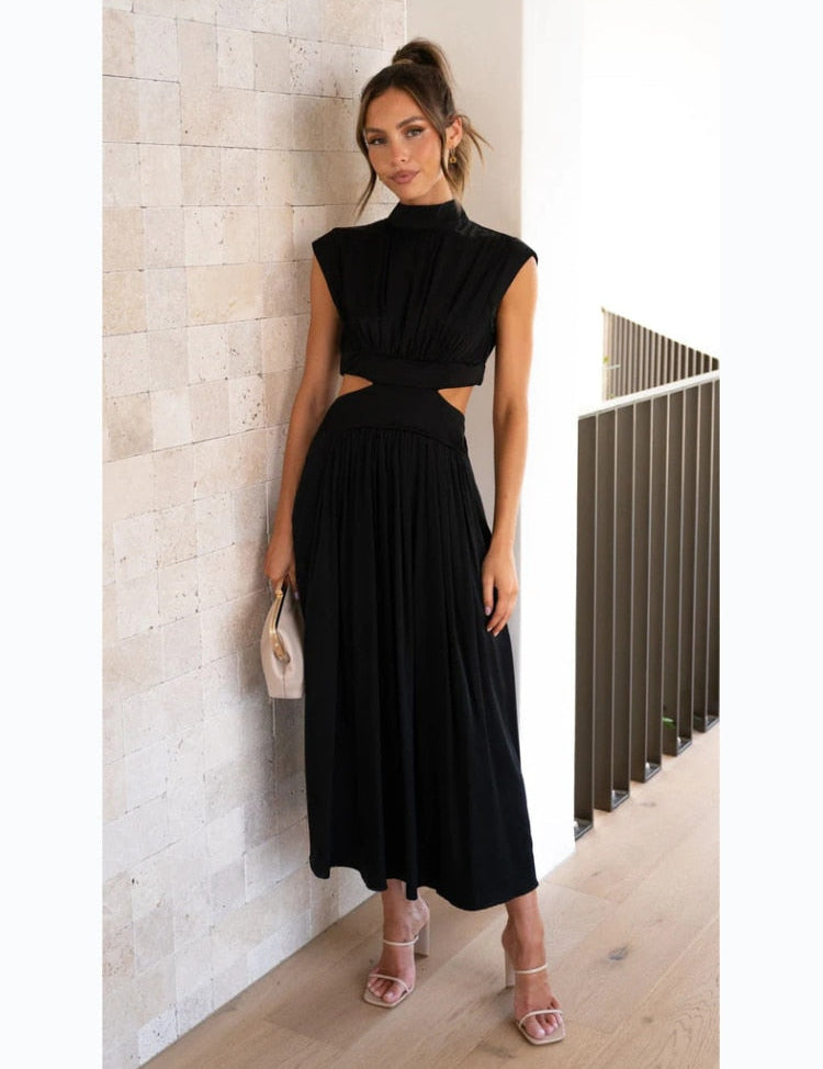 Jolijn | Elegante maxi jurk in de kleur Zwart voor dames in stijl ideaal voor de herfst.