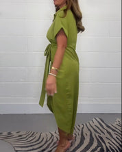 José | Elegante geplooide jurk met decolleté in de kleur Groen voor dames in stijl ideaal voor de lente.