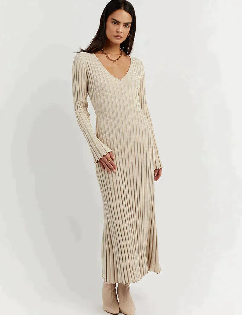 Julia | Mooie lange jurk in de kleur Beige voor dames in stijl ideaal voor de lente.