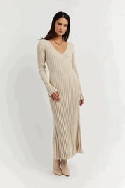 Julia | Mooie lange jurk in de kleur Beige voor dames in stijl ideaal voor de lente.