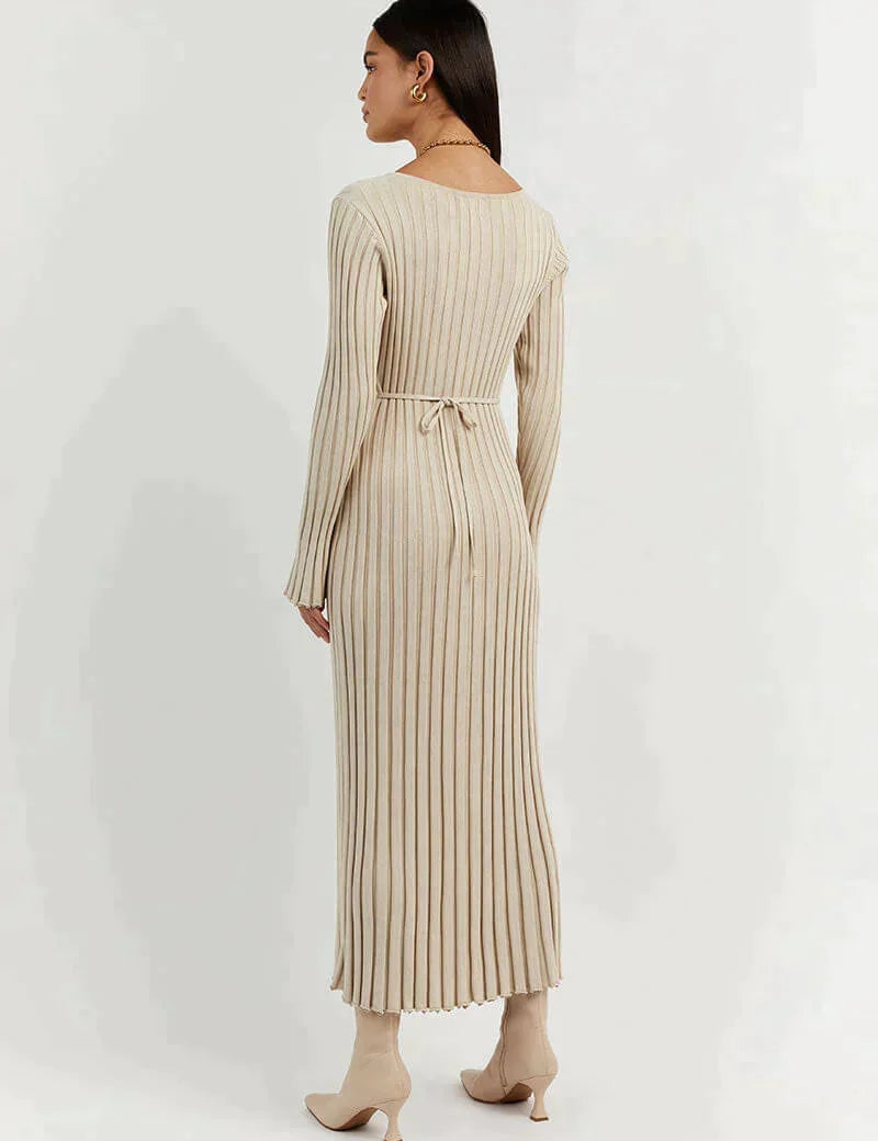 Julia | Mooie lange jurk in de kleur Beige voor dames in stijl ideaal voor de lente.