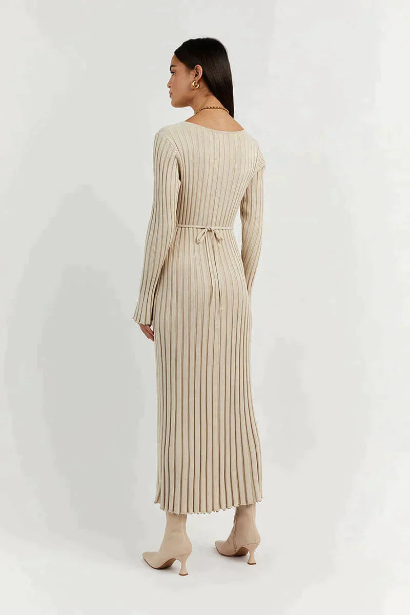 Julia | Mooie lange jurk in de kleur Beige voor dames in stijl ideaal voor de lente.