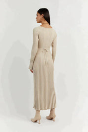 Julia | Mooie lange jurk in de kleur Beige voor dames in stijl ideaal voor de lente.