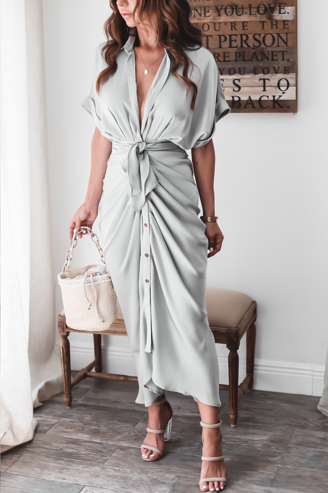 Julia | Stijlvolle avondjurk in de kleur Goud voor dames in Party stijl ideaal voor de zomer.