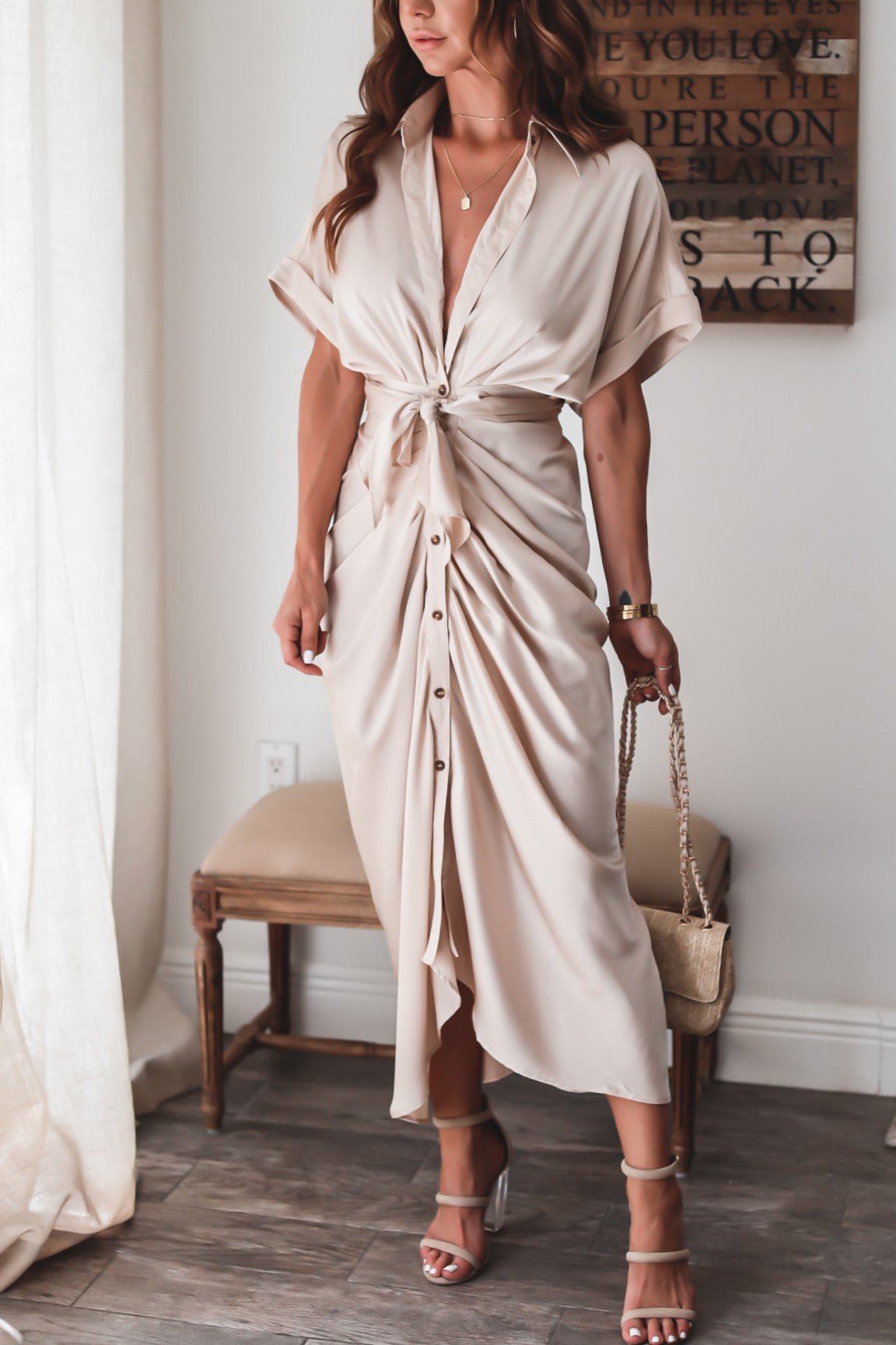 Julia | Stijlvolle avondjurk in de kleur Goud voor dames in Party stijl ideaal voor de zomer.