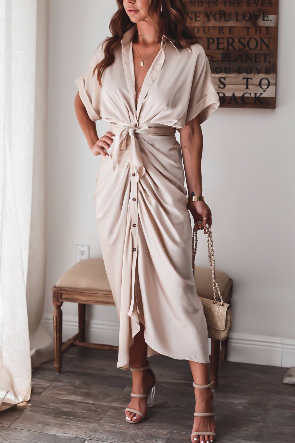 Julia | Stijlvolle avondjurk in de kleur Goud voor dames in Party stijl ideaal voor de zomer.