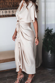 Julia | Stijlvolle avondjurk in de kleur Goud voor dames in Party stijl ideaal voor de zomer.